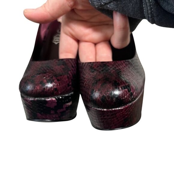 Aldo heels women's 36 US 6 purple leather snake skin platform wedge heels - Picture 8 of 10